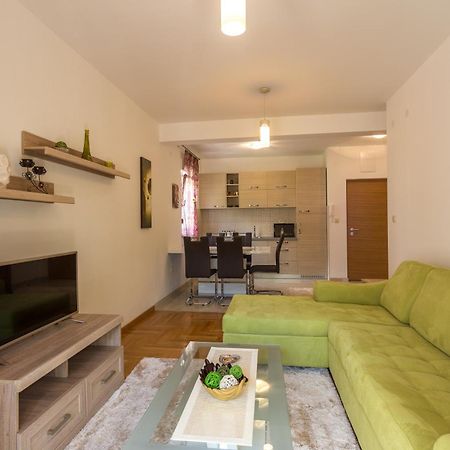 Apartments Rivijera تْشيرسيك نوفي المظهر الخارجي الصورة