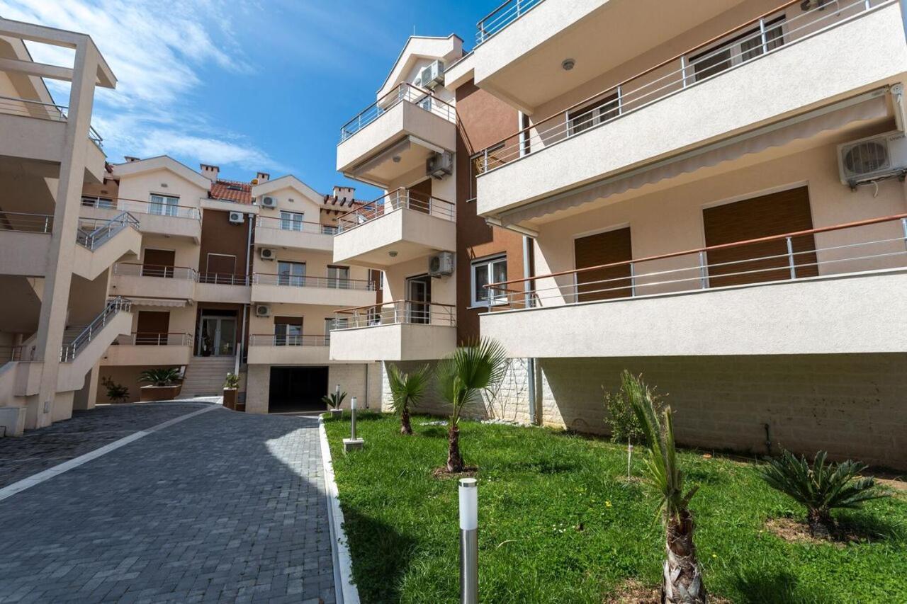 Apartments Rivijera تْشيرسيك نوفي المظهر الخارجي الصورة