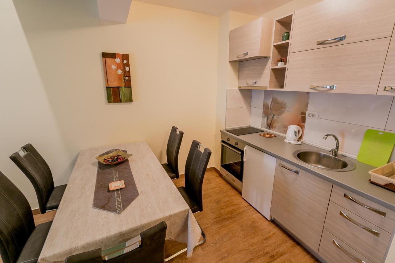 Apartments Rivijera تْشيرسيك نوفي المظهر الخارجي الصورة