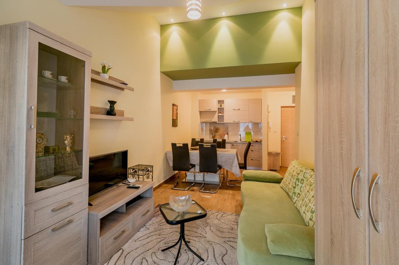 Apartments Rivijera تْشيرسيك نوفي المظهر الخارجي الصورة