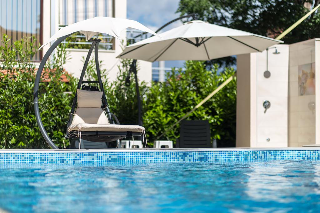 Apartments Rivijera تْشيرسيك نوفي المظهر الخارجي الصورة