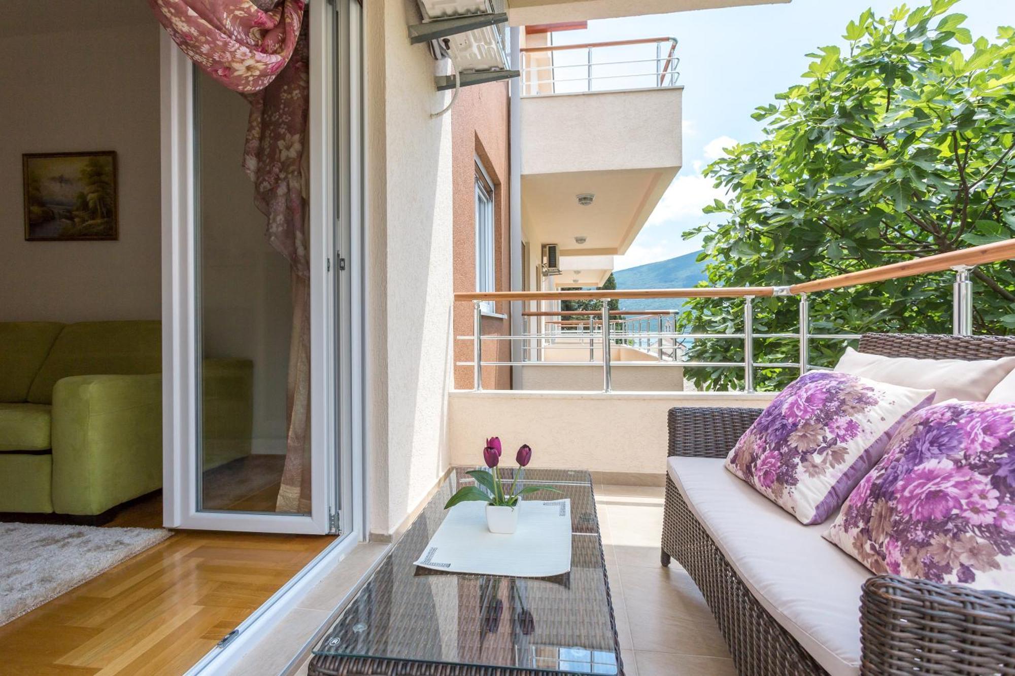 Apartments Rivijera تْشيرسيك نوفي المظهر الخارجي الصورة