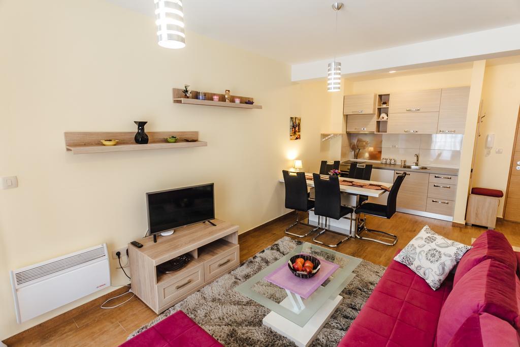 Apartments Rivijera تْشيرسيك نوفي المظهر الخارجي الصورة