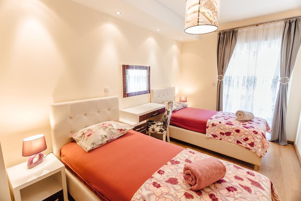 Apartments Rivijera تْشيرسيك نوفي المظهر الخارجي الصورة