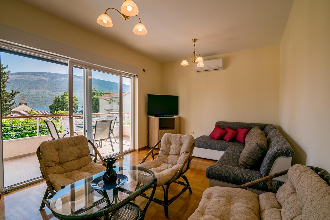 Apartments Rivijera تْشيرسيك نوفي المظهر الخارجي الصورة