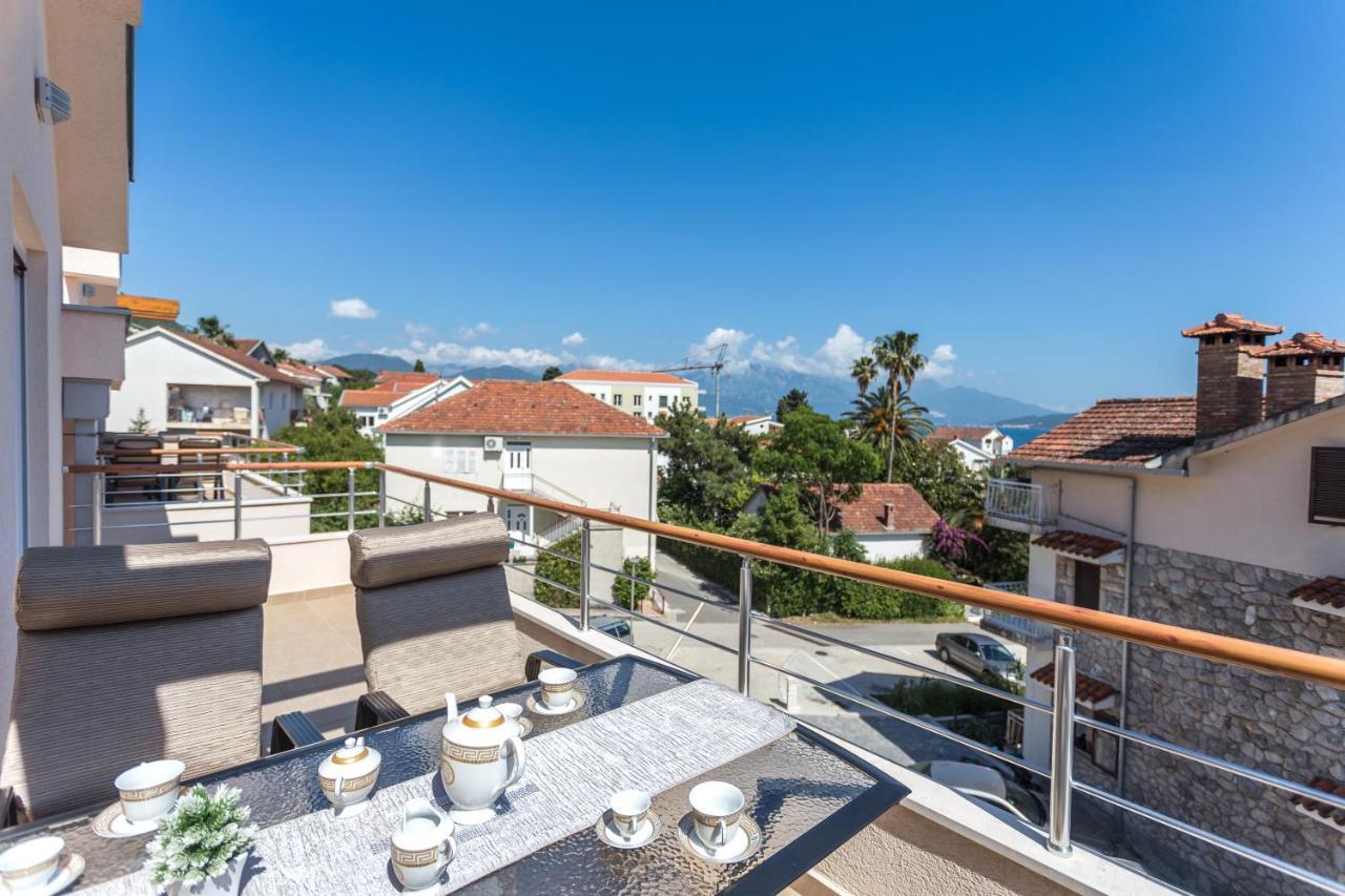 Apartments Rivijera تْشيرسيك نوفي المظهر الخارجي الصورة